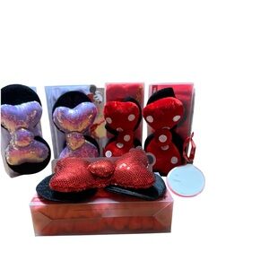 (5) The Creme Shop Minnie Mouse spa headbands. Very soft and comfortable!!